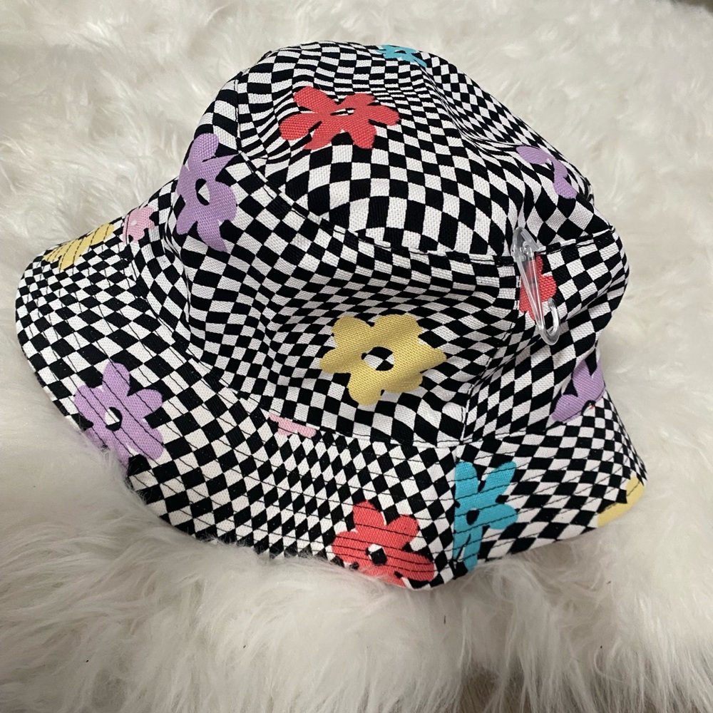 Claire’s girls bucket hat